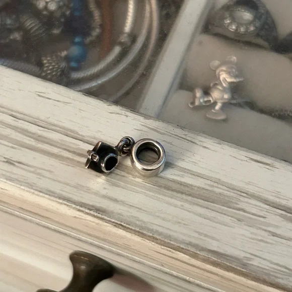 Authentic Retired Pandora Silver Graduation Hat Charm 790270 - Picture 4 of 5